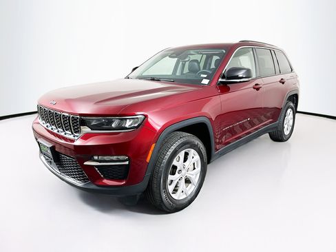 Used 2023 Jeep Grand Cherokee Limited AWD/4WD image 3