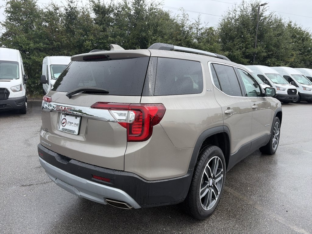 Used 2023 GMC Acadia SLT w/ Technology Package FWD image 7