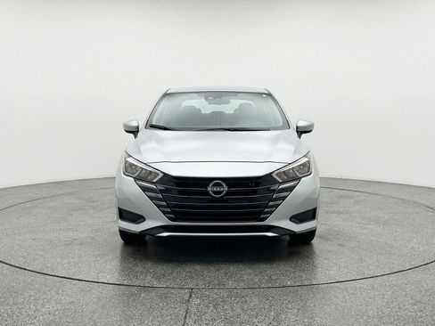 Used 2025 Nissan Versa SV image 1