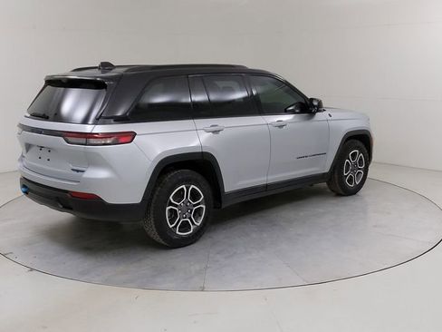 Used 2022 Jeep Grand Cherokee Trailhawk w/ Rear Seat Video Group 1 image 13