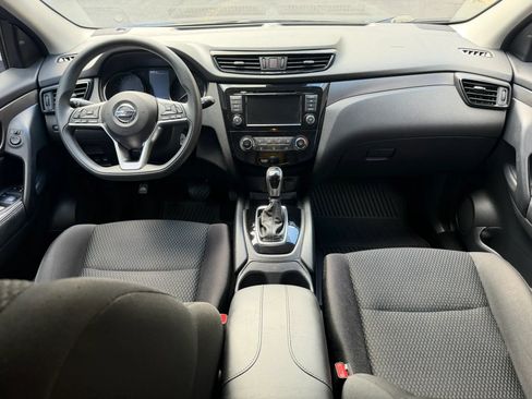 Used 2020 Nissan Rogue Sport S w/ Appearance Package FWD image 11