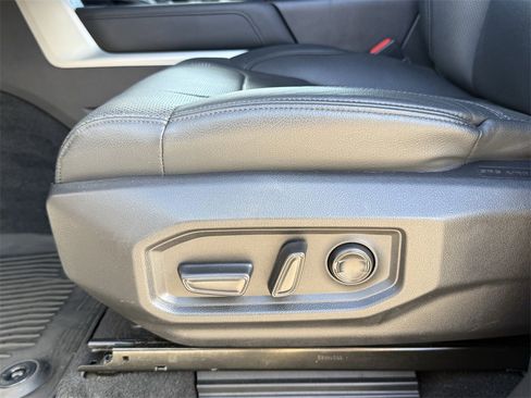 Used 2023 Toyota Tundra Limited image 14