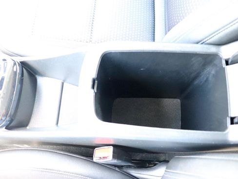 Used 2025 Chevrolet Trax LT FWD image 36