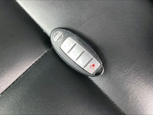 Used 2023 Nissan Murano SV image 12