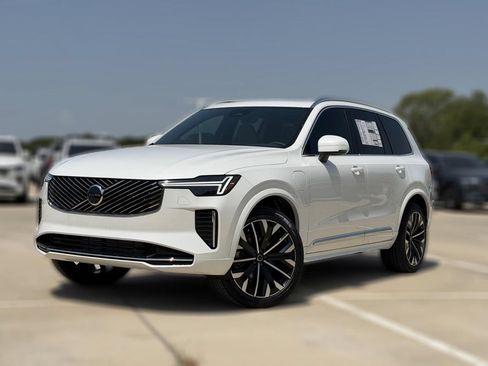New 2026 Volvo XC40 B5 Plus w/ Climate Package AWD/4WD image 6
