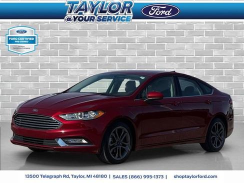 Certified 2017 Ford Fusion SE w/ Equipment Group 201A image 1