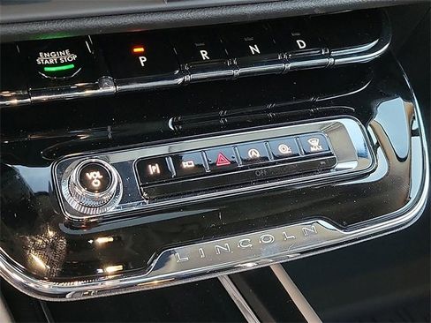 New 2024 Lincoln Corsair Reserve w/ Equipment Group 201A image 8