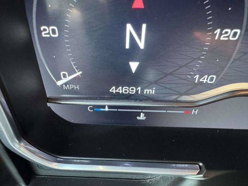 Used 2023 GMC Sierra 1500 AT4X image 32