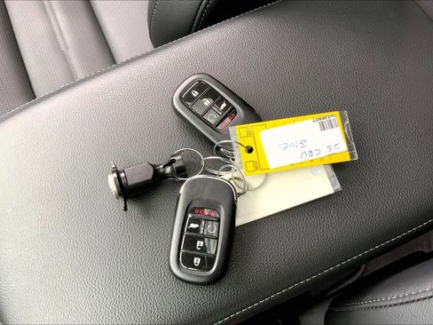 Used 2025 Honda CR-V EX-L image 15