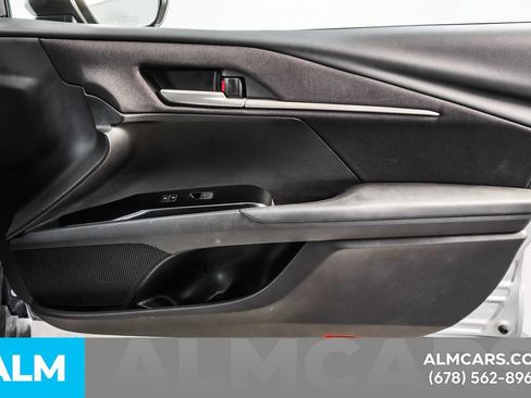 Used 2025 Toyota Camry LE image 40