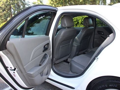 Used 2015 Chevrolet Malibu LT FWD image 16