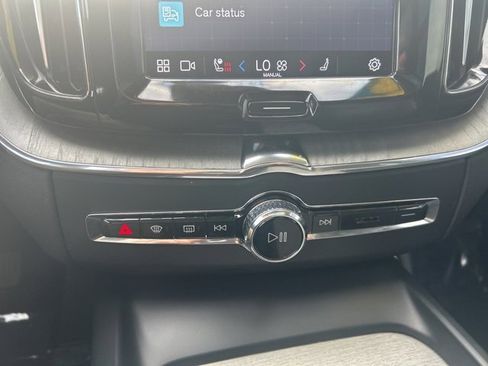 Certified 2025 Volvo XC60 B5 Plus image 24