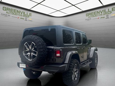 Used 2024 Jeep Wrangler Unlimited AWD/4WD image 7
