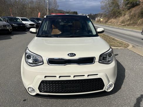 Used 2016 Kia Soul ! w/ Premium Package image 11
