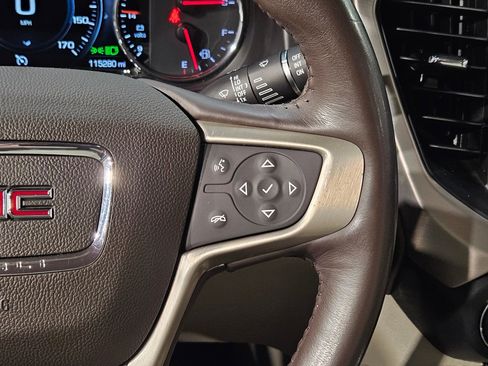 Used 2019 GMC Acadia Denali image 29