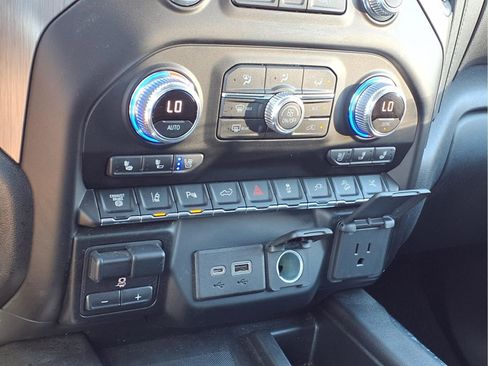 Used 2021 GMC Sierra 2500 Denali w/ Denali Ultimate Package image 11