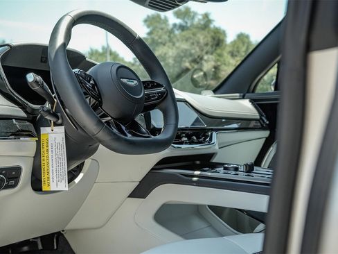 New 2025 Aston Martin DBX 707 image 22