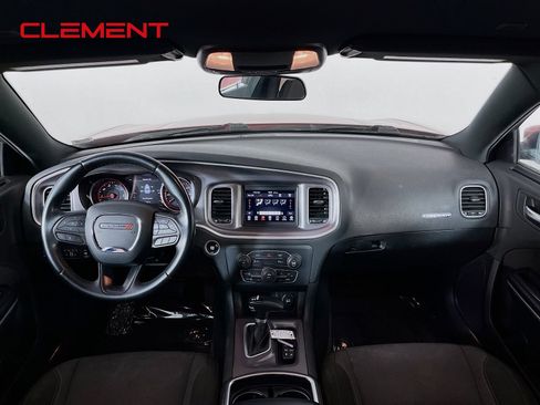 Used 2022 Dodge Charger SXT RWD image 12