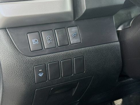 Used 2018 Toyota Highlander SE AWD/4WD image 10