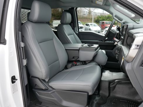 New 2025 Ford F550 4x4 SuperCab Super Duty image 24