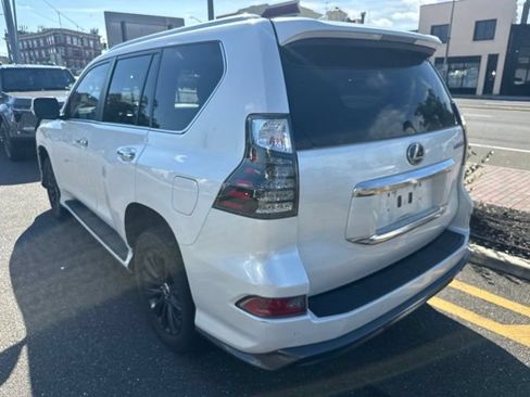 Used 2023 Lexus GX 460 Luxury w/ Sport Design Package AWD/4WD image 11