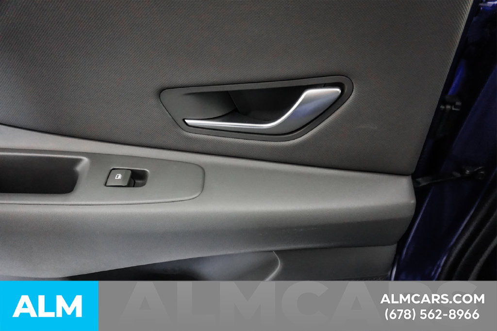 Used 2025 Hyundai Elantra SEL FWD image 50