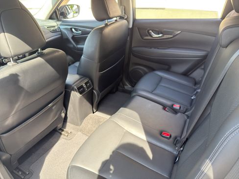 Used 2018 Nissan Rogue SL w/ Premium Package AWD/4WD image 27