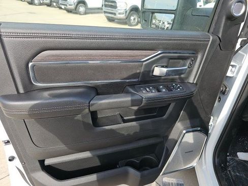 New 2025 RAM 2500 Laramie image 20