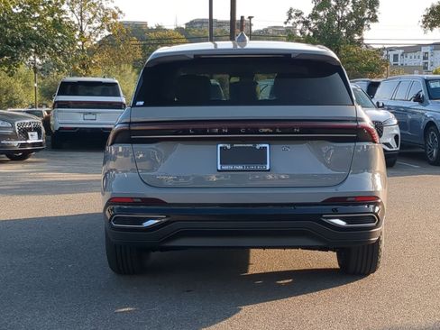 New 2026 Lincoln Nautilus Premier image 4