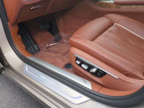 Used 2018 BMW 750i xDrive AWD/4WD image 17