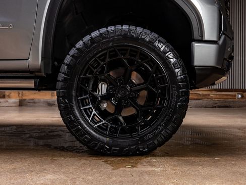 Used 2024 GMC Sierra 1500 Denali Ultimate AWD/4WD image 12