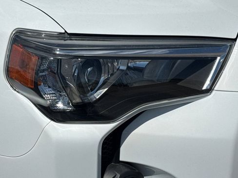 Used 2022 Toyota 4Runner SR5 Premium w/ Moonroof Package RWD image 47