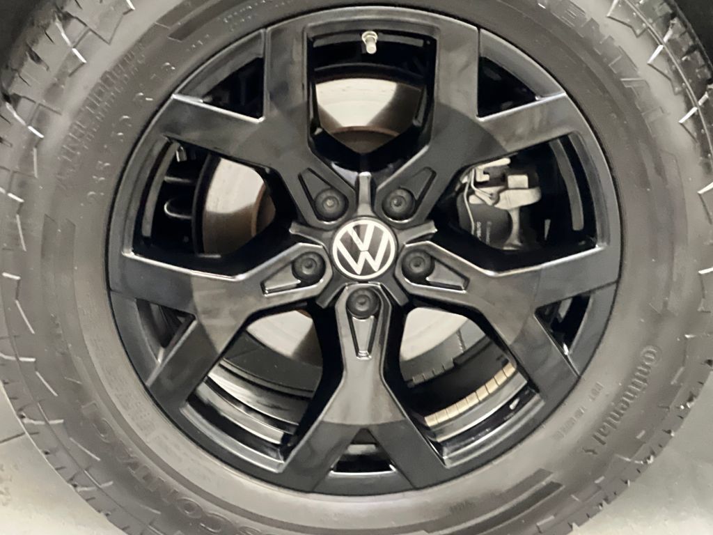 Used 2025 Volkswagen Atlas Peak Edition SE AWD/4WD image 71
