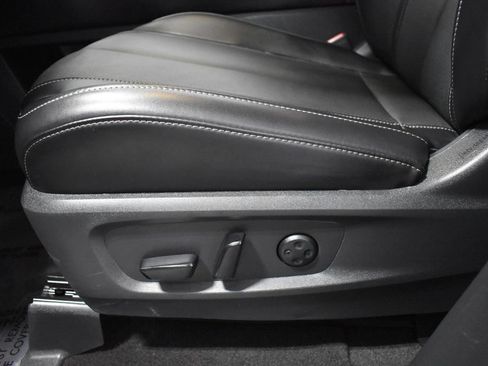 Used 2025 INFINITI QX60 Pure w/ Cargo Package AWD/4WD image 18