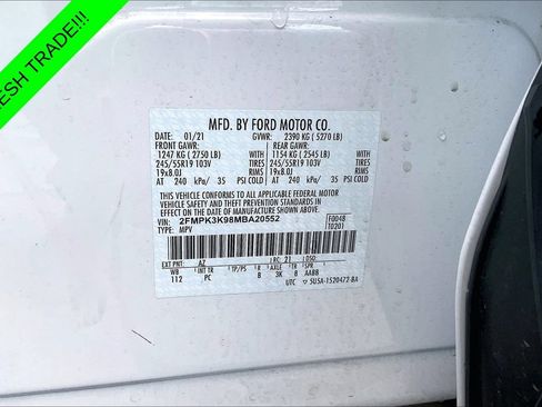 Used 2021 Ford Edge Titanium w/ Equipment Group 301A FWD image 18