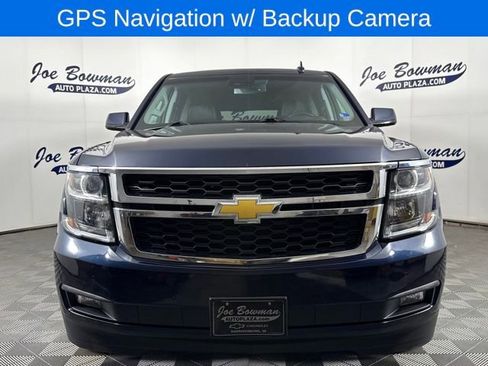 Used 2018 Chevrolet Suburban LT image 3