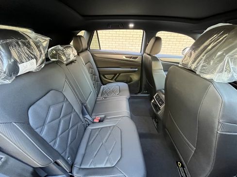 New 2026 Volkswagen Atlas Cross Sport SE AWD/4WD image 11