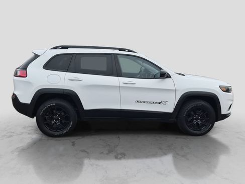 Used 2022 Jeep Cherokee Latitude AWD/4WD image 9