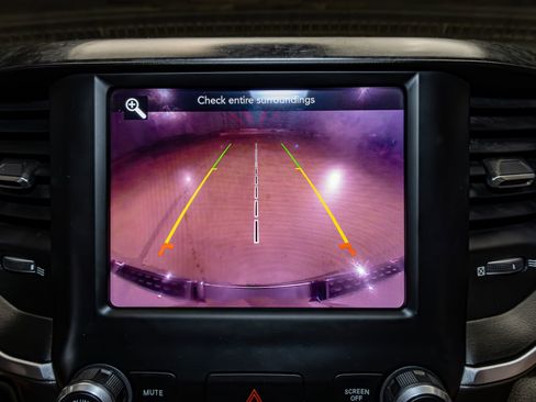 Used 2019 RAM 1500 Big Horn image 18