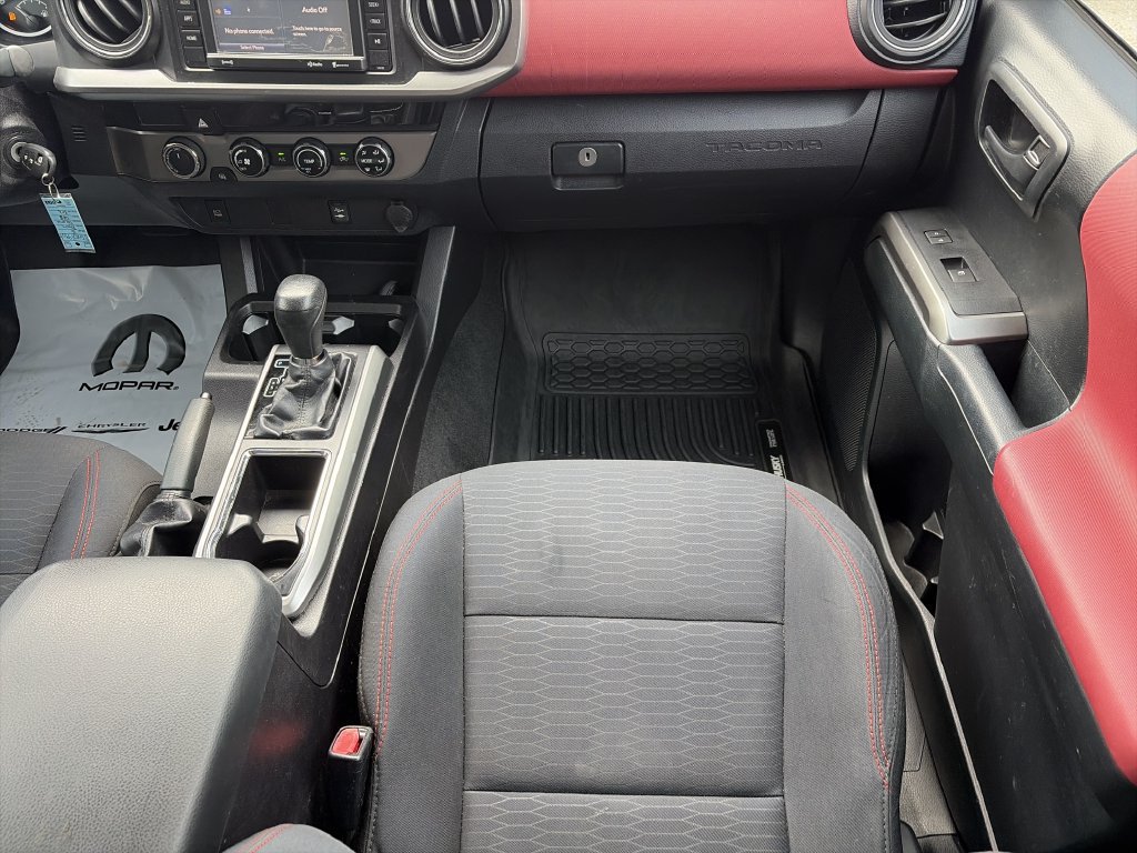 Used 2016 Toyota Tacoma SR5 w/ Towing Package AWD/4WD image 16