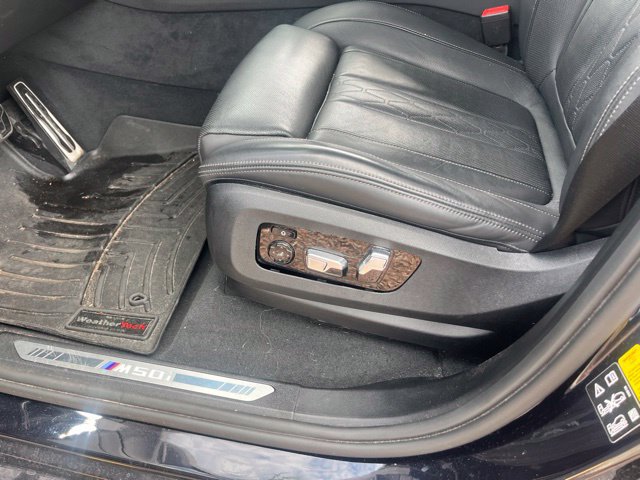 Used 2022 BMW X7 M50i w/ Dynamic Handling Package AWD/4WD image 11