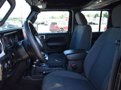 Used 2024 Jeep Wrangler Unlimited Sport AWD/4WD image 13