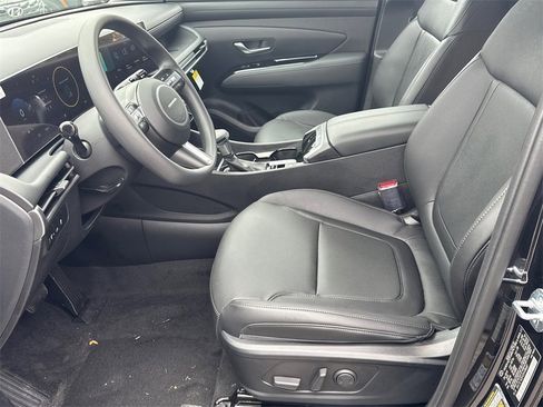 New 2025 Hyundai Santa Cruz SEL image 9