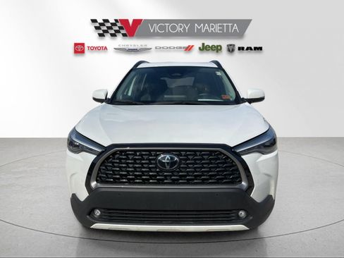 Used 2023 Toyota Corolla Cross XLE w/ Convenience Package AWD/4WD image 8