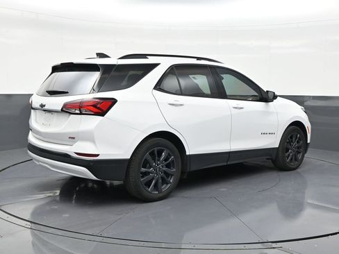 Used 2024 Chevrolet Equinox RS w/ RS Leather Package FWD image 5