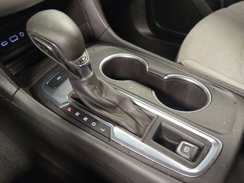 Used 2022 Chevrolet Equinox LS AWD/4WD image 26