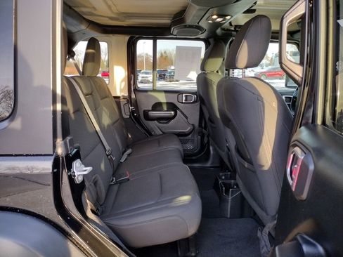 Used 2019 Jeep Wrangler Unlimited Sport S image 11