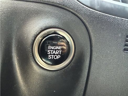 Used 2015 Hyundai Genesis 3.8 image 30