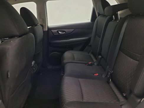 Used 2018 Nissan Rogue S FWD image 18