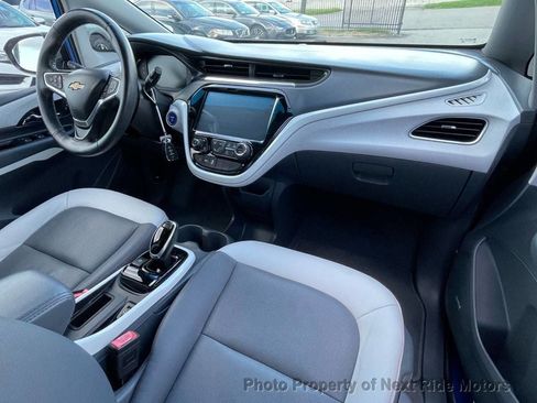 Used 2017 Chevrolet Bolt Premier w/ Driver Confidence II Package FWD image 14